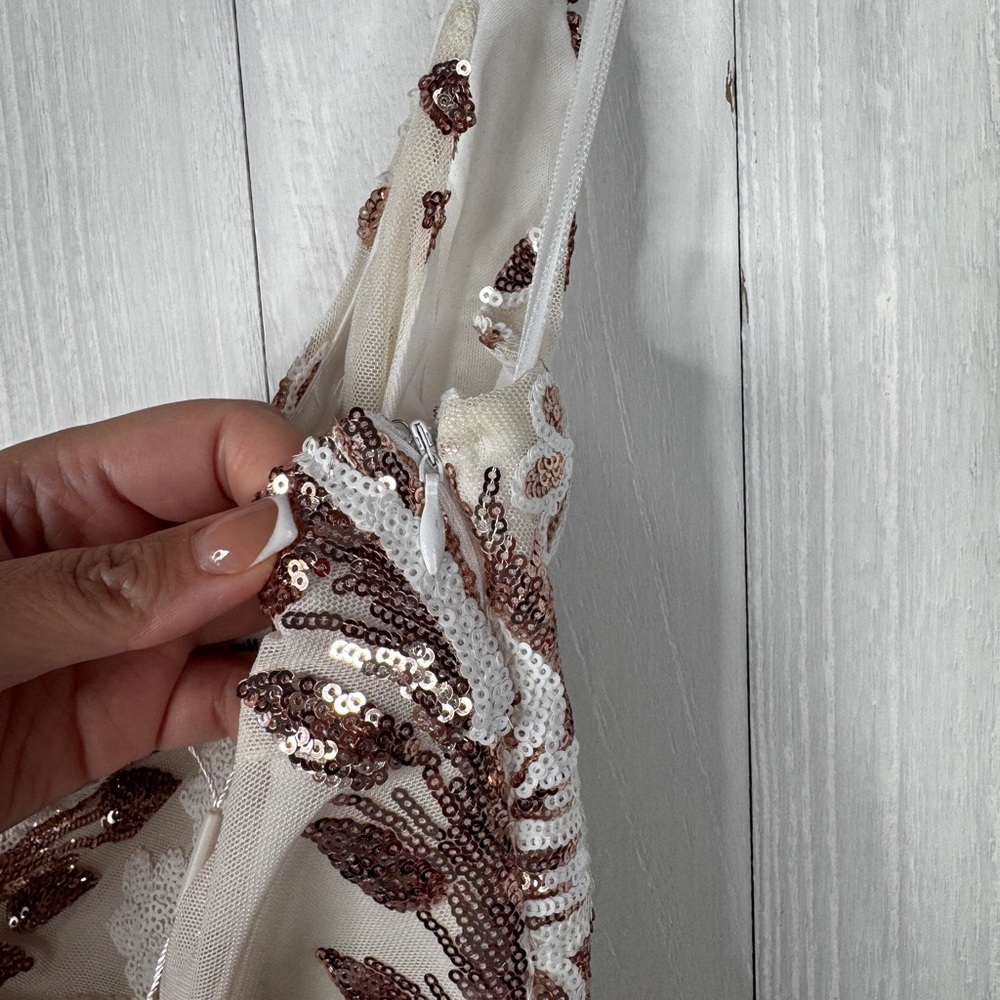 Selfie Leslie White & Gold Floral Sequin Mini Dress - Picture 10 of 10